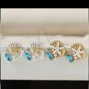 Starfish Stud Earrings Blue Rhinestone Accents Fashion Jewelry 2 Pairs